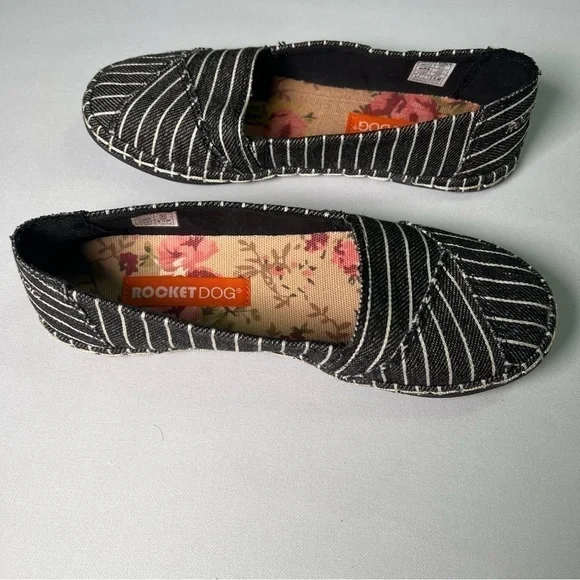 Rocket Dog Black & White Fringe Stripe Afina Aloe Canvas Slip-On Sneakers 6M - Picture 3 of 9